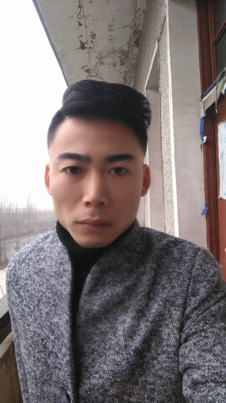 谁伴我闯荡的第一张照片--大庆相亲服务中心