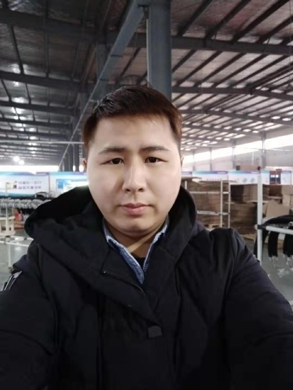 刀锋的第一张照片--大庆相亲服务中心