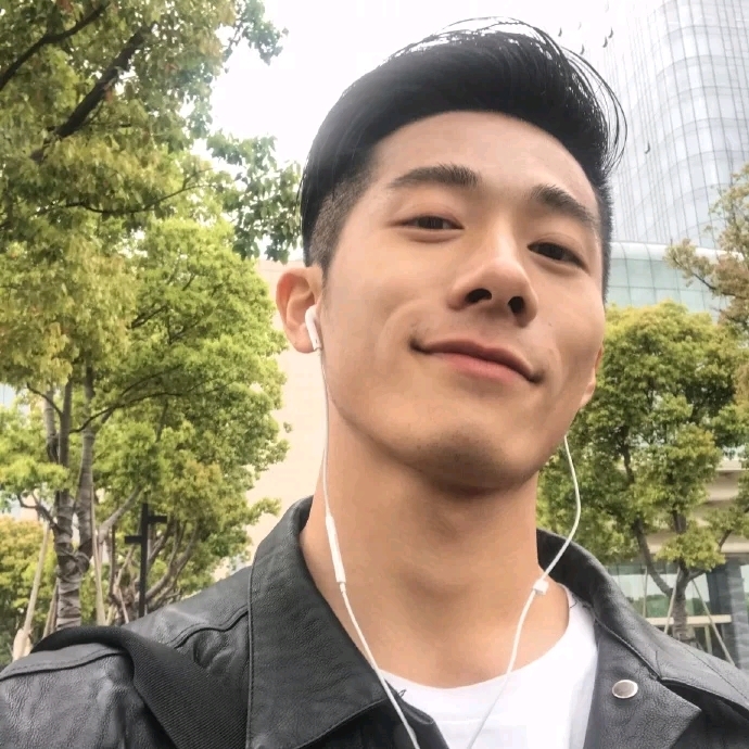 心若磐石的第三张照片--大庆相亲服务中心