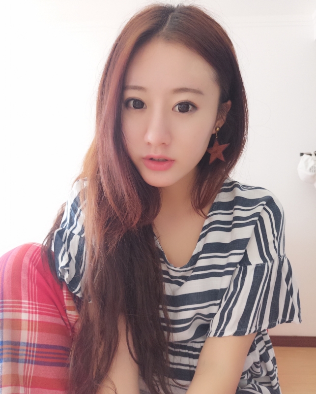 没有故事的女同学的第二张照片--大庆相亲服务中心