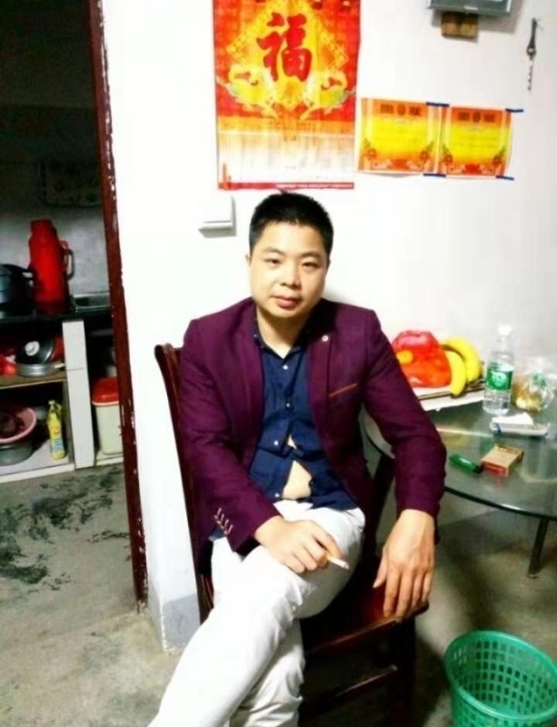 蓝色的微笑的第一张照片--大庆相亲服务中心
