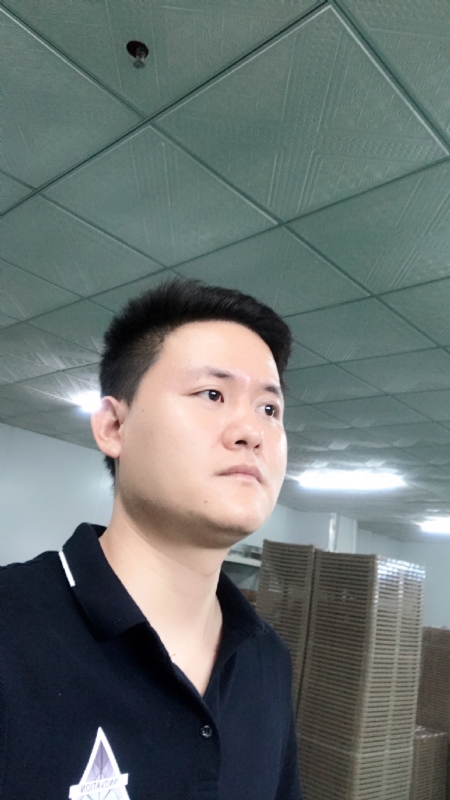 伟的第一张照片--大庆相亲服务中心