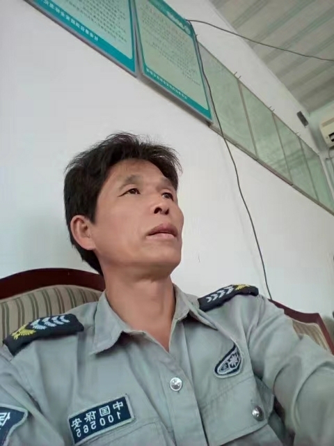 卧窗听雨的第一张照片--大庆相亲服务中心