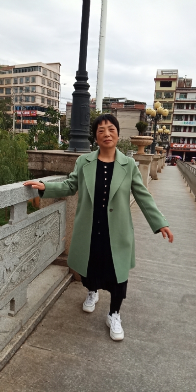 小玲的第一张照片--大庆相亲服务中心