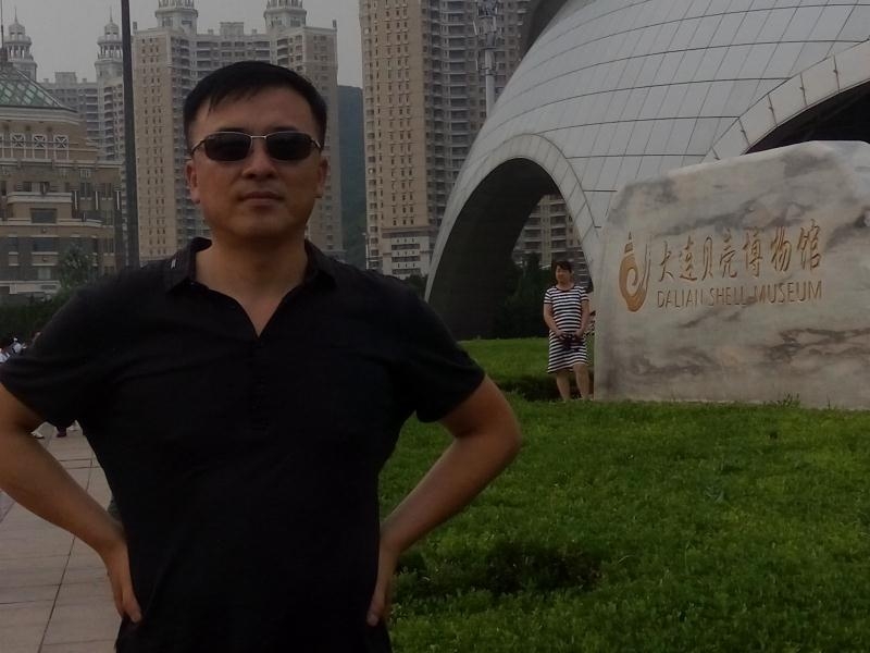 豁达的第一张照片--大庆相亲服务中心
