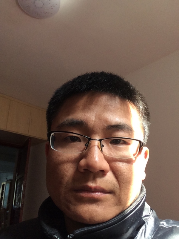 余浩浩的第一张照片--大庆相亲服务中心