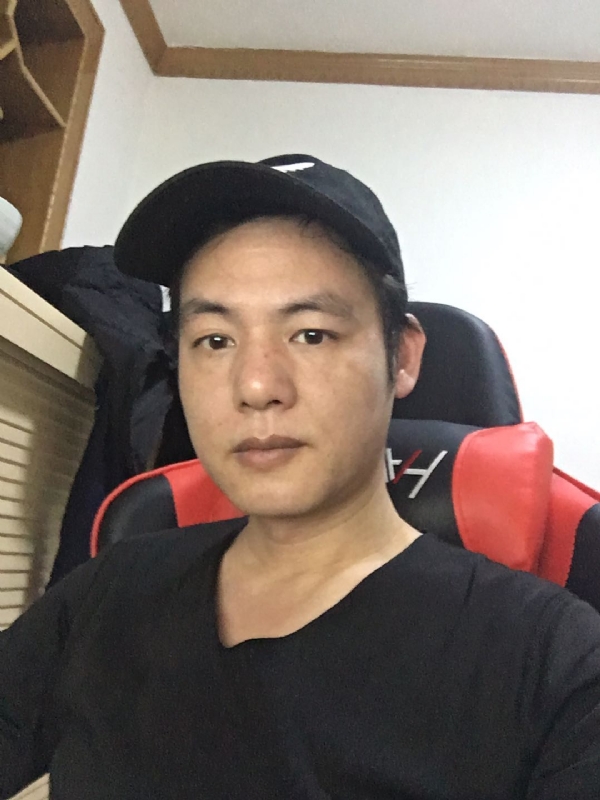 扛枪打鸟的第一张照片--大庆相亲服务中心