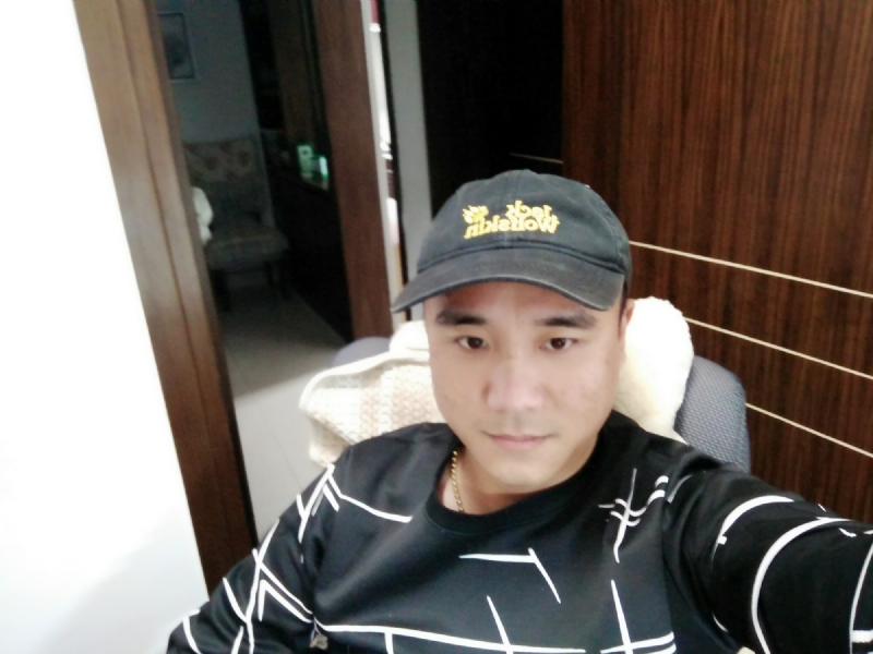 坚持我爱的第一张照片--大庆相亲服务中心