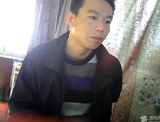 向钱奔跑的第一张照片--大庆相亲服务中心