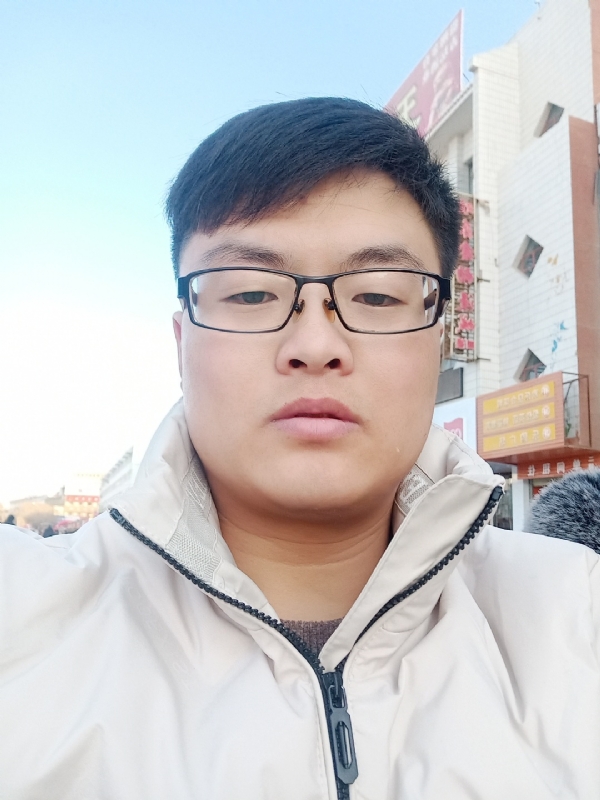 执子之手与子偕老的第一张照片--大庆相亲服务中心