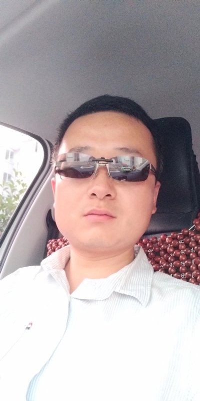 痛苦的单身狗的第一张照片--大庆相亲服务中心