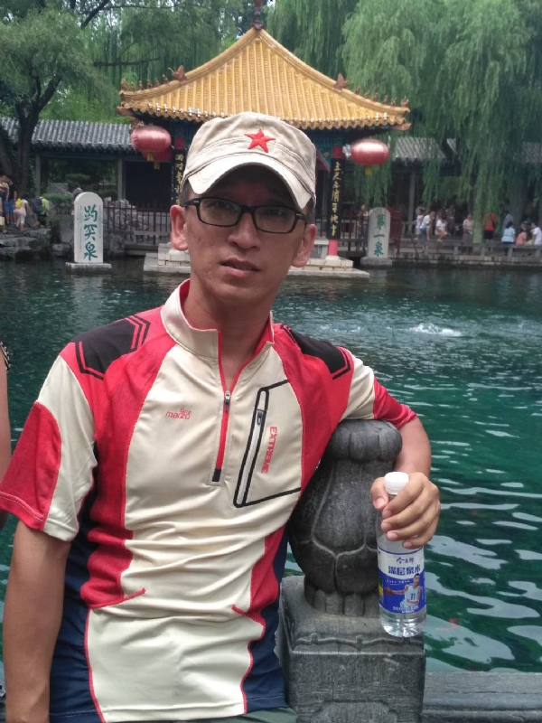 晓峰的第一张照片--大庆相亲服务中心