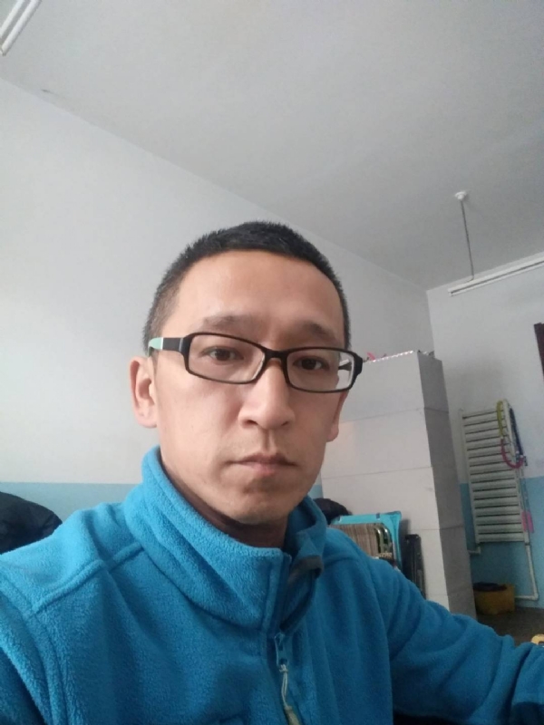 晓峰的第三张照片--大庆相亲服务中心
