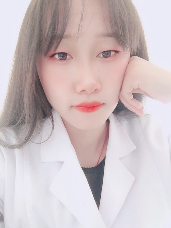 白婚纱的第一张照片--大庆相亲服务中心