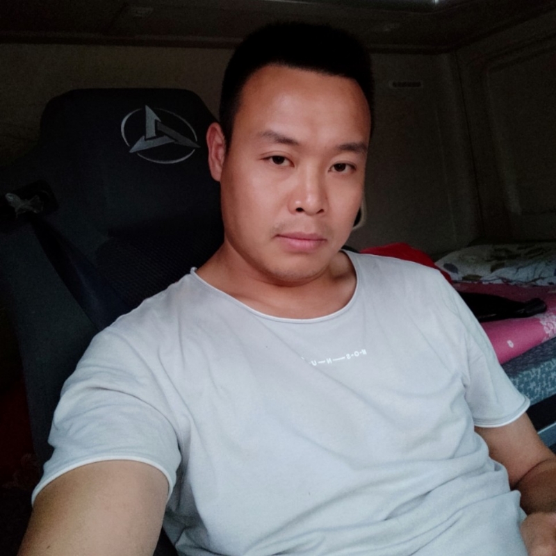 默默的第二张照片--大庆相亲服务中心