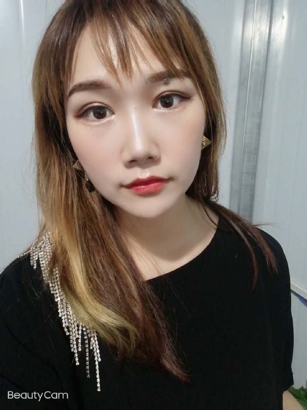 艾薇的第四张照片--大庆相亲服务中心