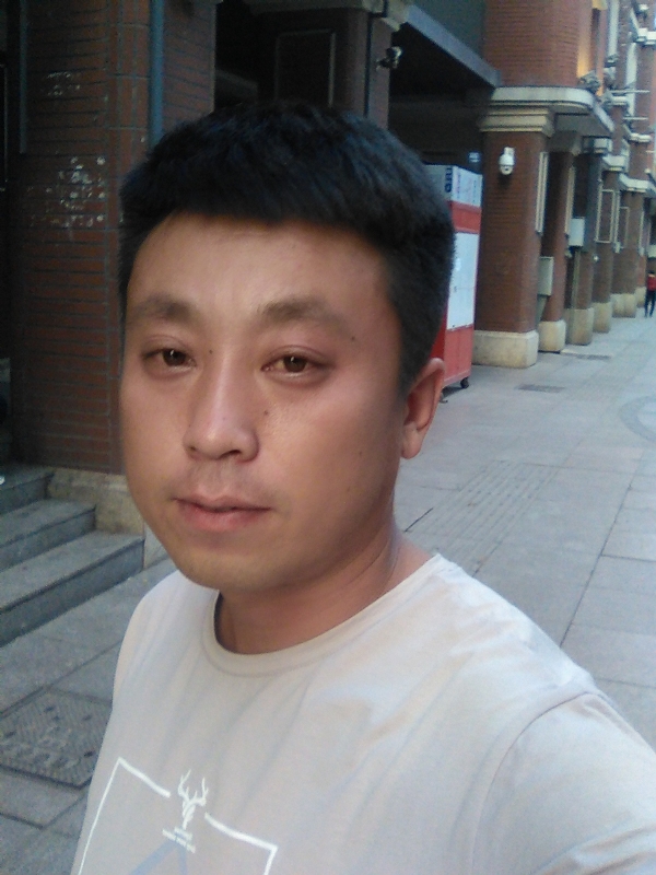 冰冷的心的第一张照片--大庆相亲服务中心