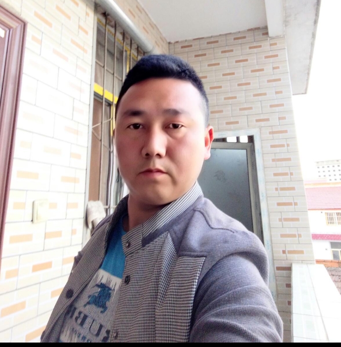 帅帅的大叔的第一张照片--大庆相亲服务中心