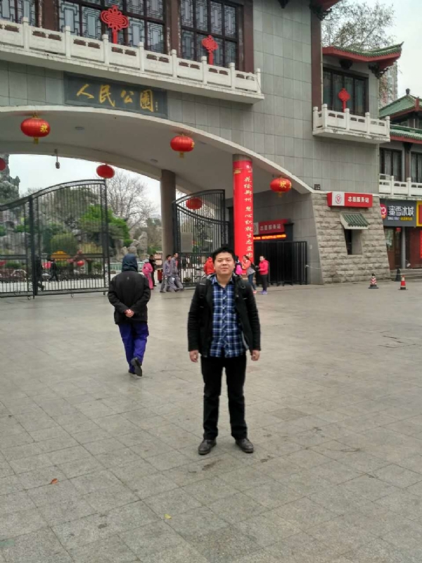 在奋斗的第一张照片--大庆相亲服务中心