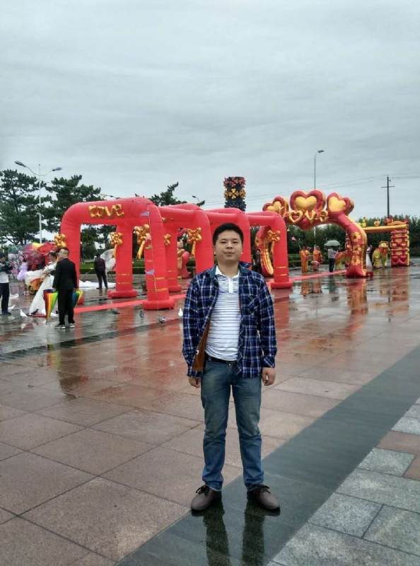 在奋斗的第三张照片--大庆相亲服务中心