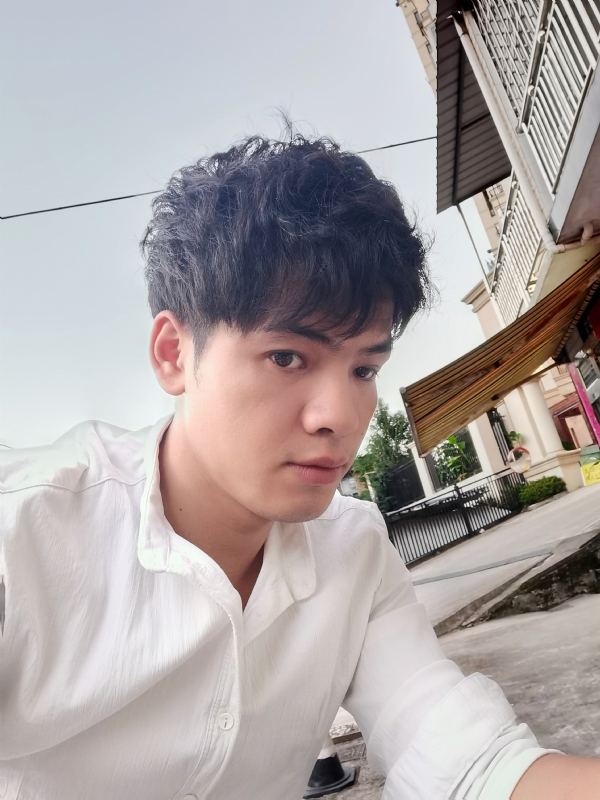 幕后老板的第一张照片--大庆相亲服务中心