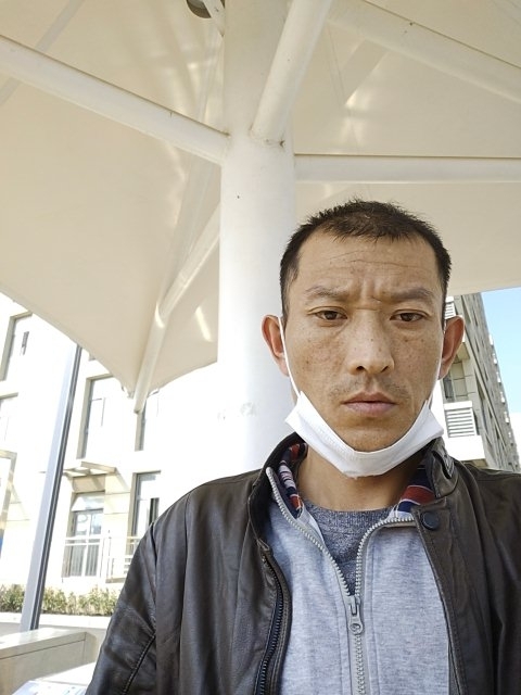 孤狼的第一张照片--大庆相亲服务中心