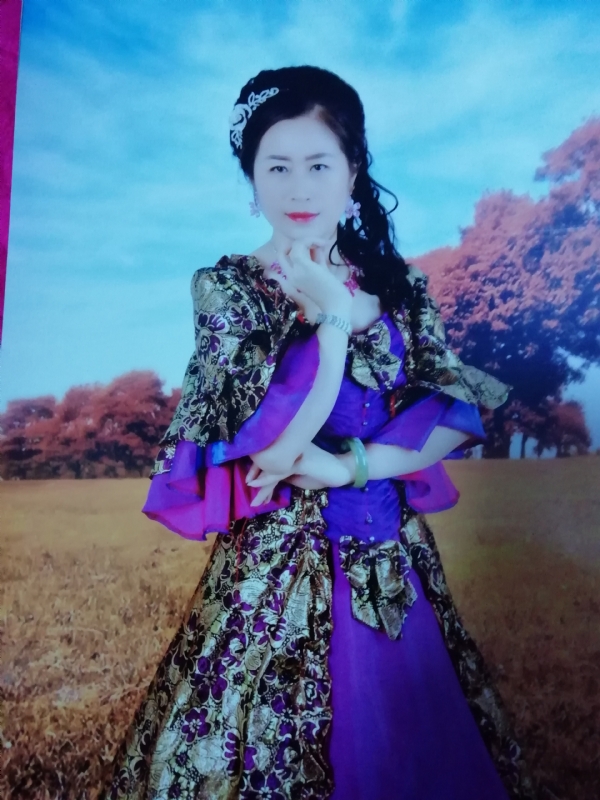 清水芙蓉的第一张照片--大庆相亲服务中心