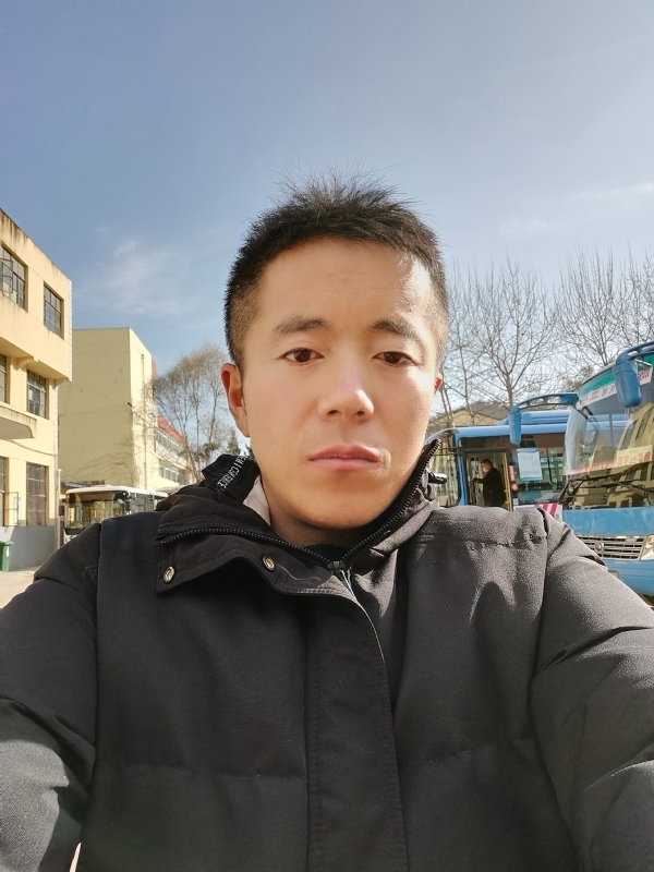 孤独的云的第一张照片--大庆相亲服务中心