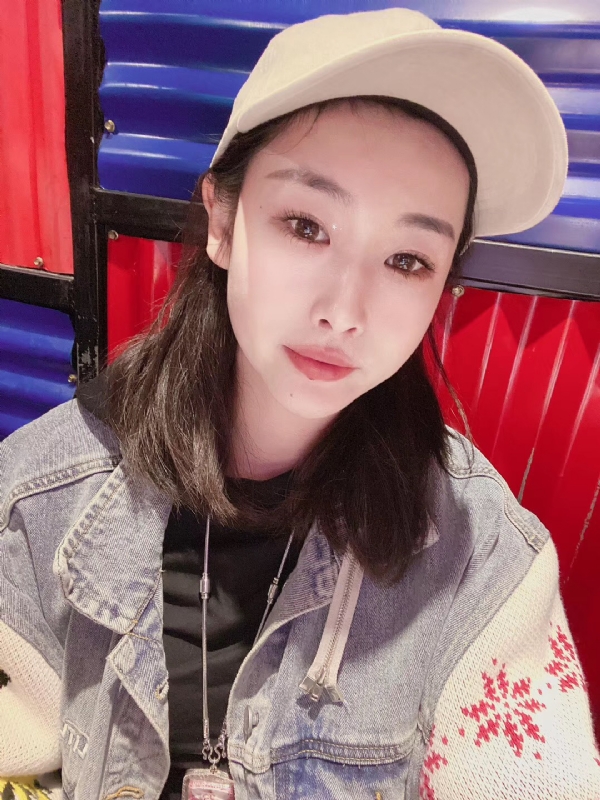 玲珑的第一张照片--大庆相亲服务中心