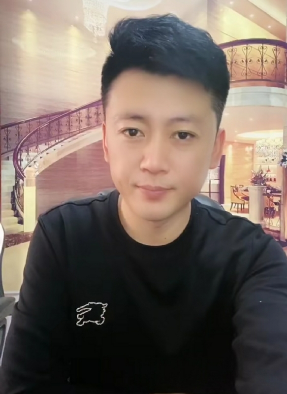 屋顶拾荒人的第三张照片--大庆相亲服务中心