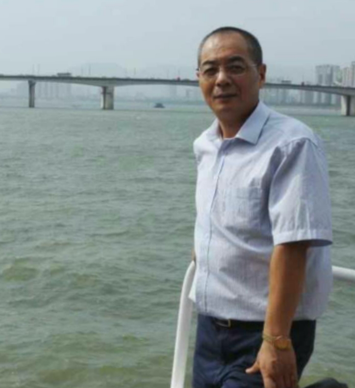 辛民的第二张照片--大庆相亲服务中心