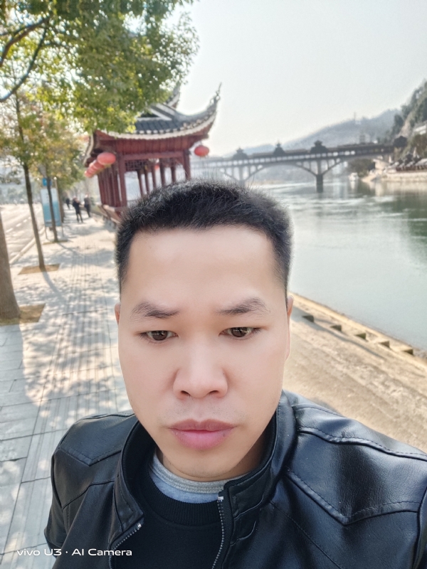 啊锦的第二张照片--大庆相亲服务中心