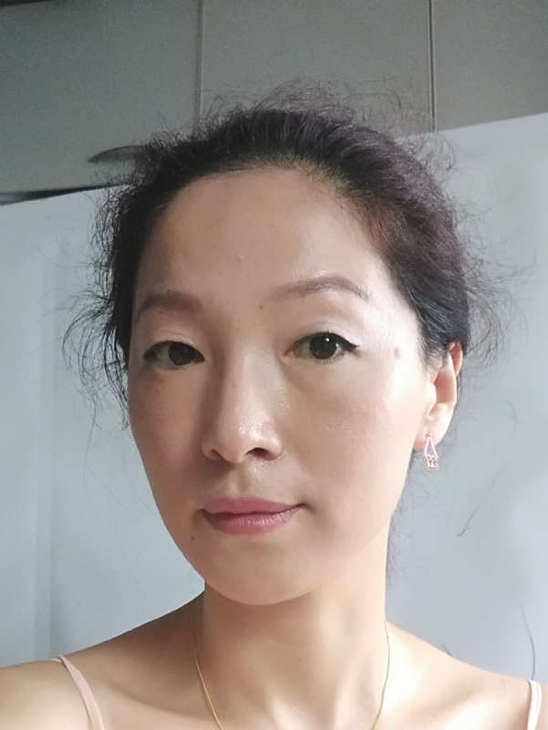 彼岸花的第一张照片--大庆相亲服务中心