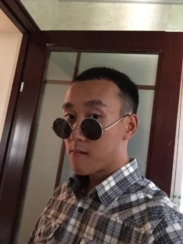 悲喜的第一张照片--大庆相亲服务中心