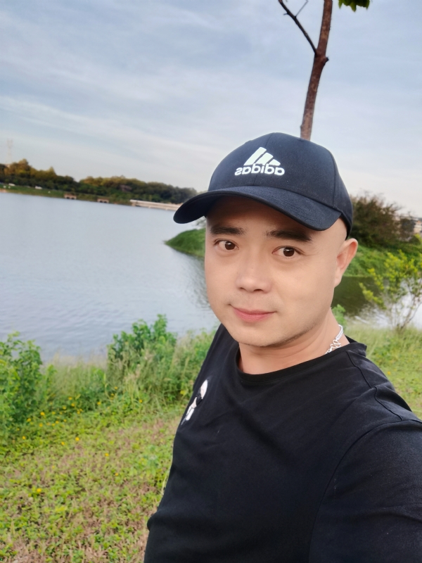石头哥的第一张照片--大庆相亲服务中心