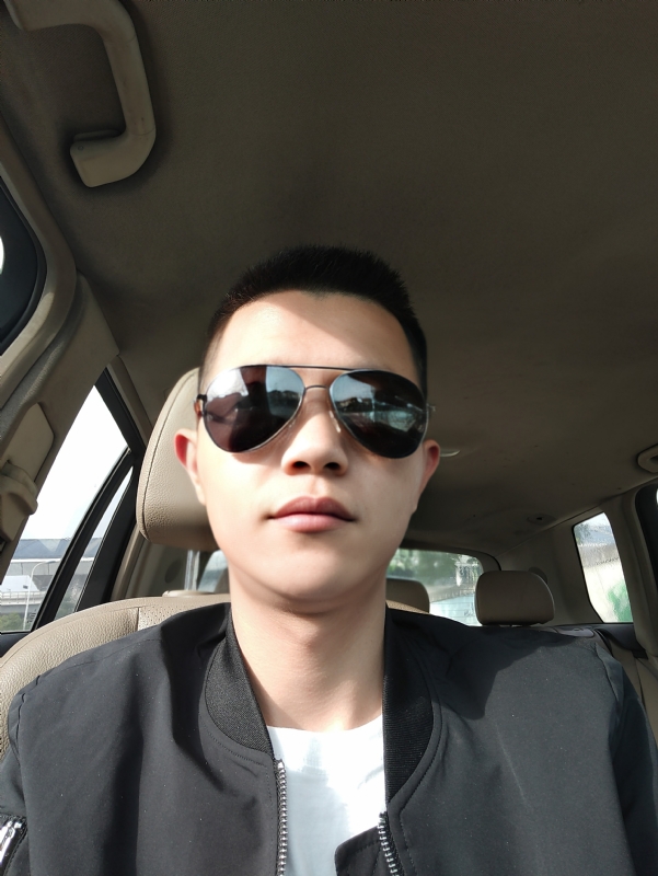 葛先生的第二张照片--大庆相亲服务中心