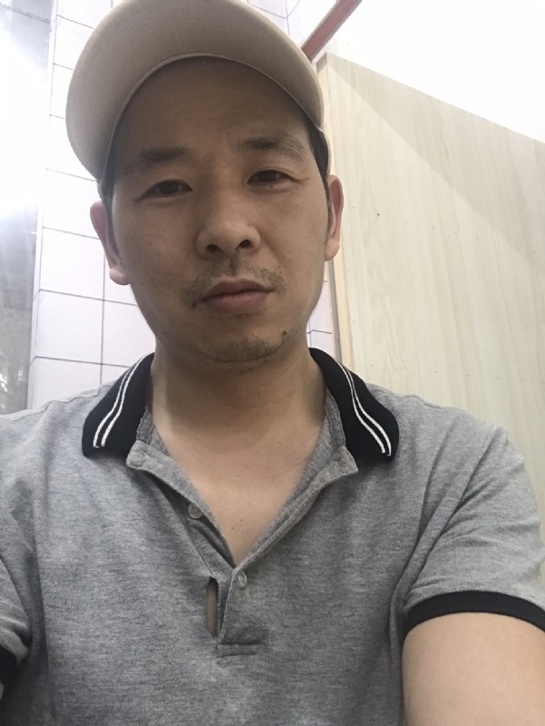 老何的第一张照片--大庆相亲服务中心