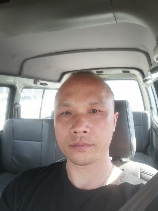 新旺丁的第一张照片--大庆相亲服务中心