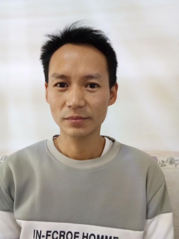 单亲爸爸的第一张照片--大庆相亲服务中心