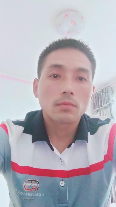染红尘世的第一张照片--大庆相亲服务中心