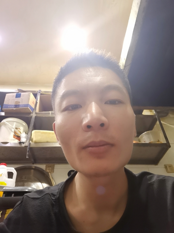 邹先生的第一张照片--大庆相亲服务中心