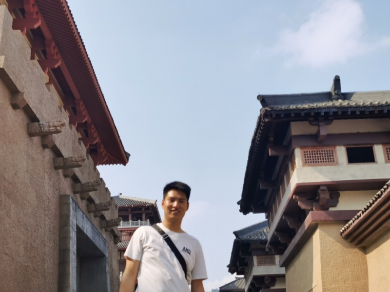 咸鱼不闲的第二张照片--大庆相亲服务中心