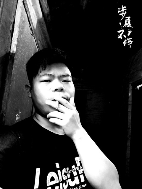 一見鍾情的第三张照片--大庆相亲服务中心