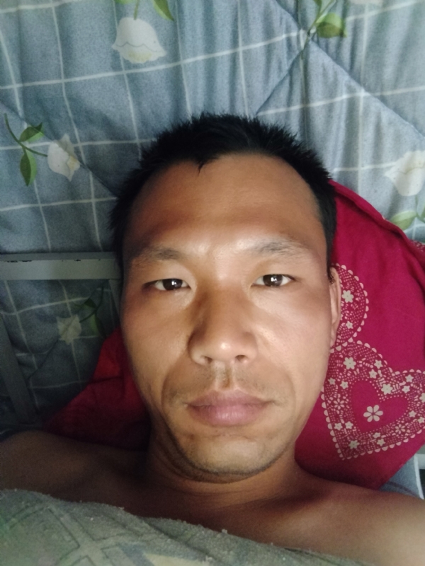 弘扬的第一张照片--大庆相亲服务中心