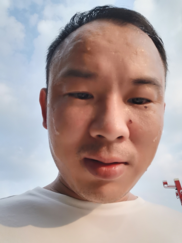 唐老鸭的第一张照片--大庆相亲服务中心