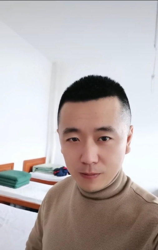 随风的第二张照片--大庆相亲服务中心