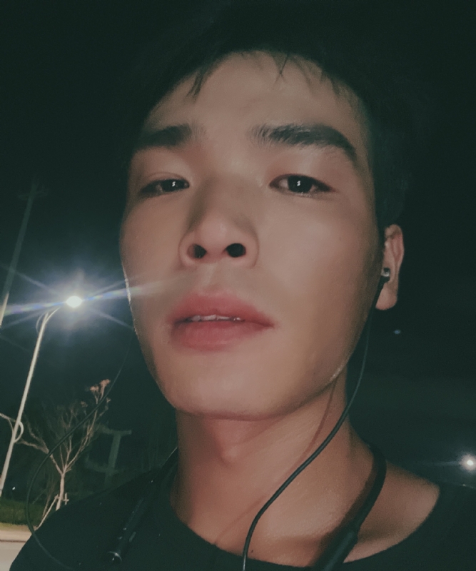 满船清梦压星河的第一张照片--大庆相亲服务中心