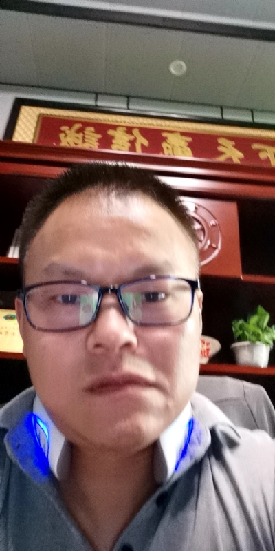 模具工匠的第一张照片--大庆相亲服务中心