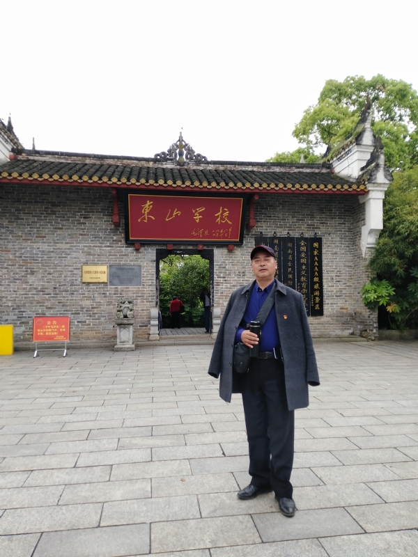 孤独的老帅的第二张照片--大庆相亲服务中心