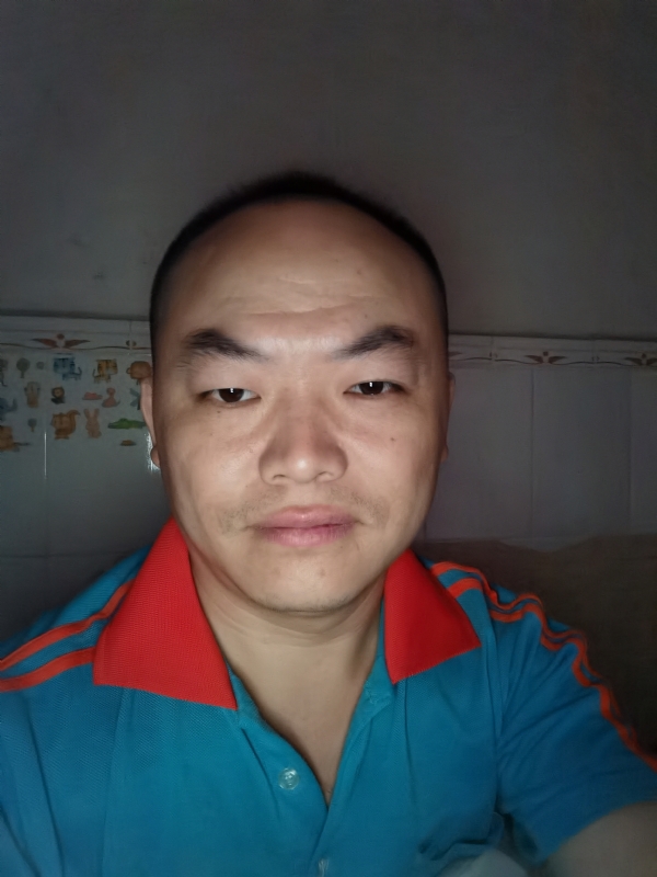 与子携老的第二张照片--大庆相亲服务中心